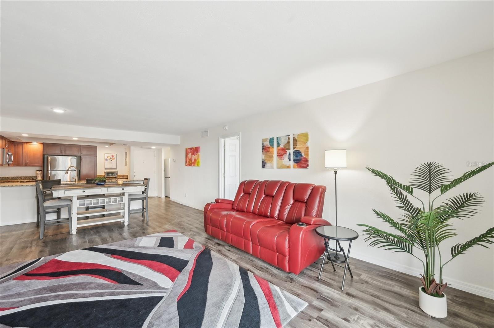 Image 6 of 46 For 101 Gulfstream Avenue 6c