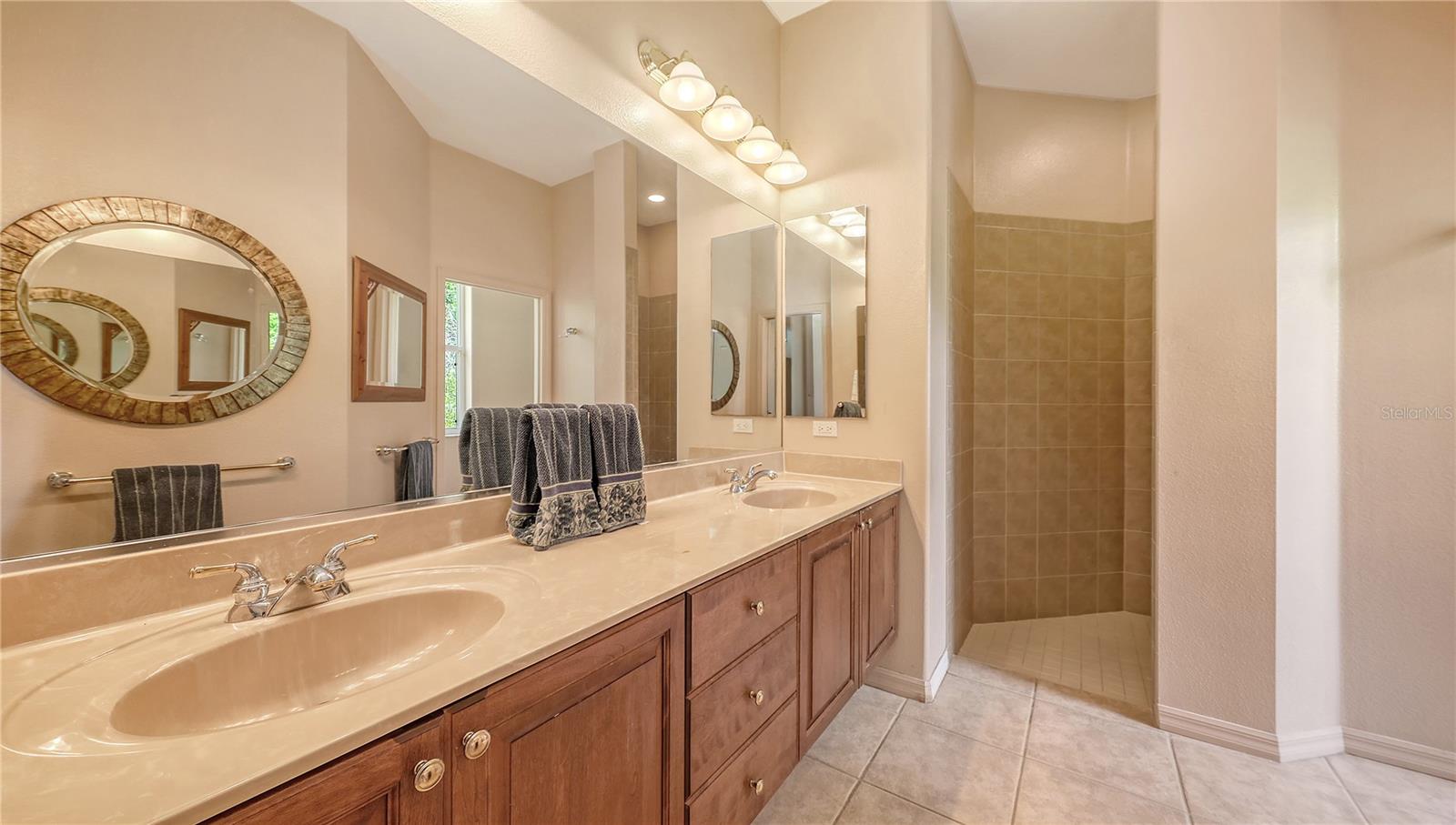 Image 41 of 85 For 4920 Woodhurst Drive