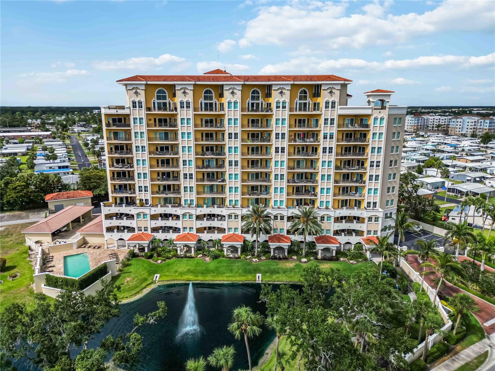 Listing photo id 14 for 501 Haben Boulevard 303