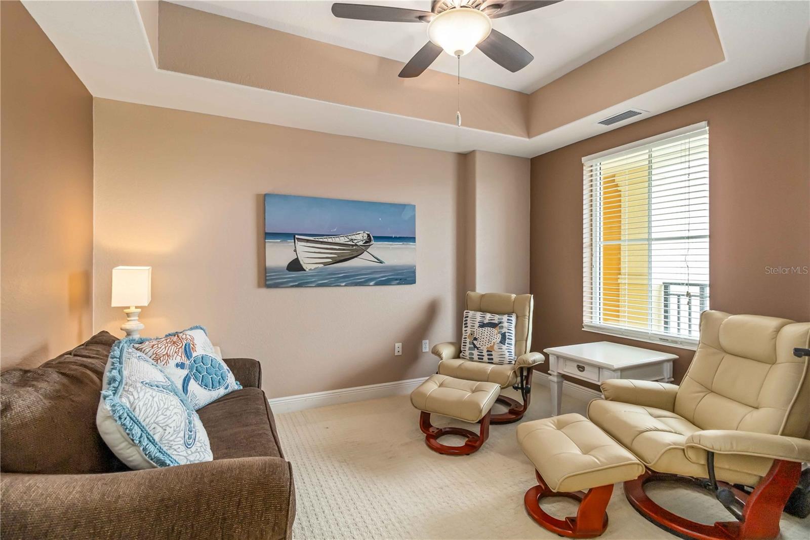 Listing photo id 6 for 501 Haben Boulevard 303
