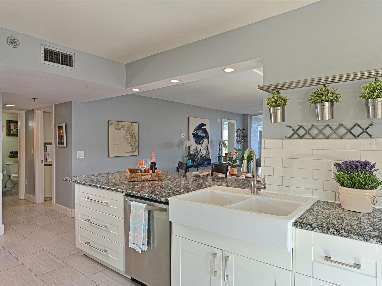 Image 16 of 59 For 4550 Pinebrook Circle 608