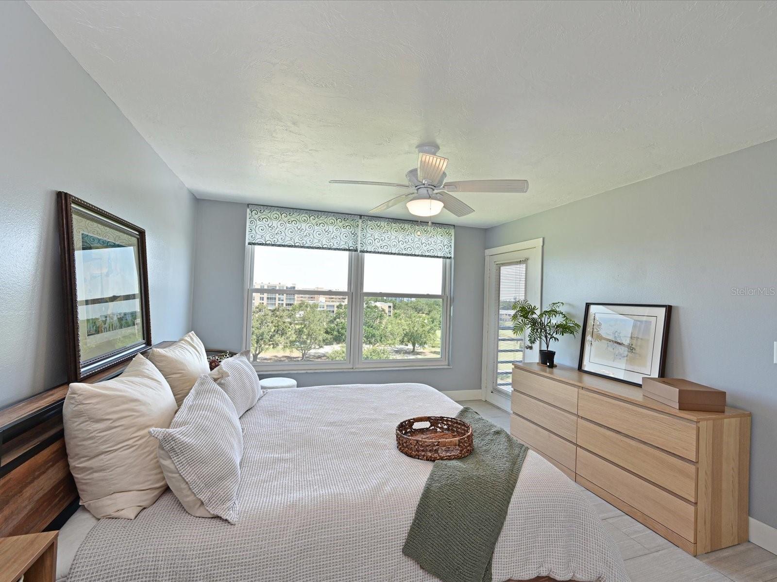 Image 22 of 59 For 4550 Pinebrook Circle 608