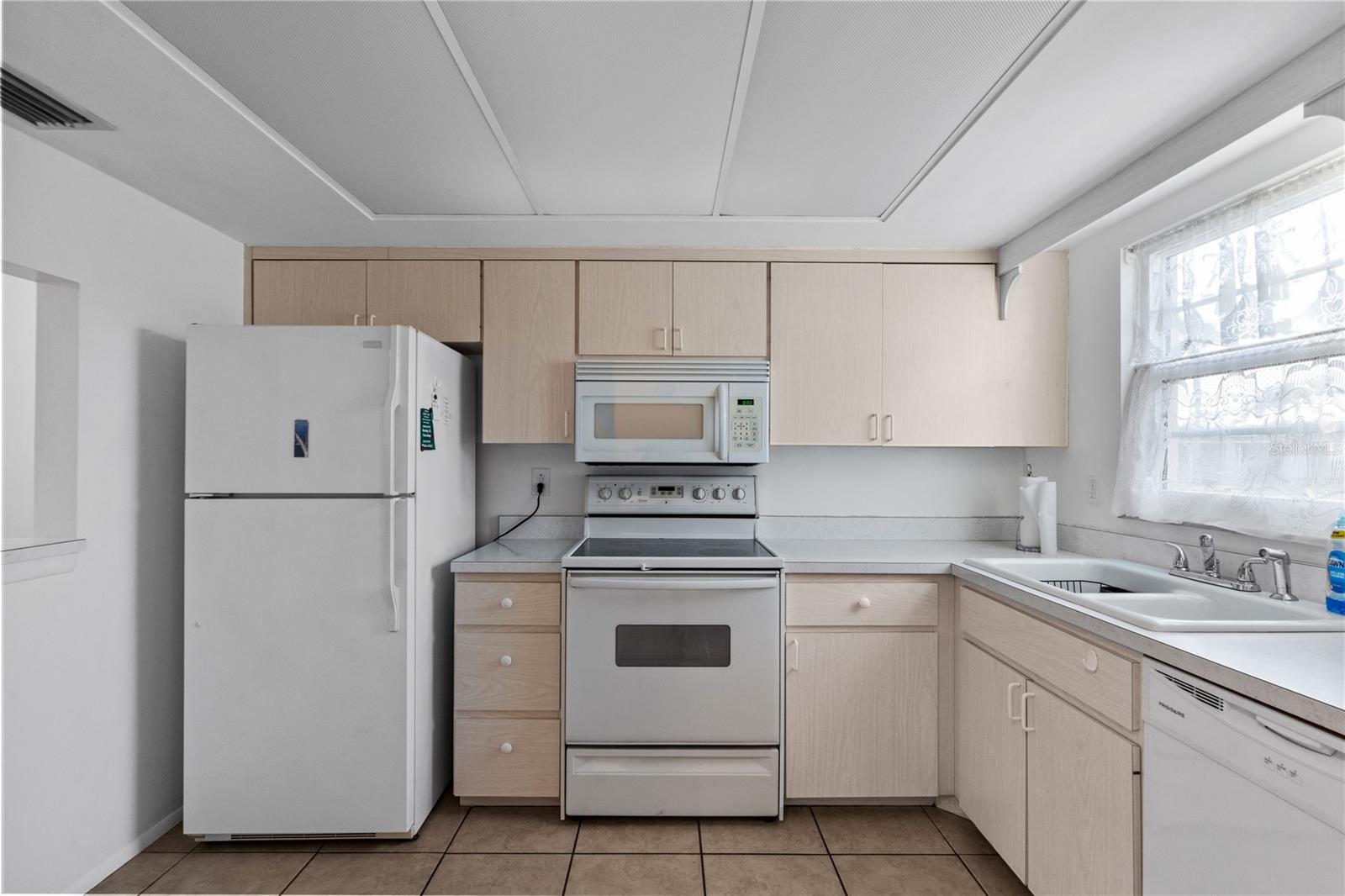 Image 14 of 32 For 505 47th Avenue Drive W
