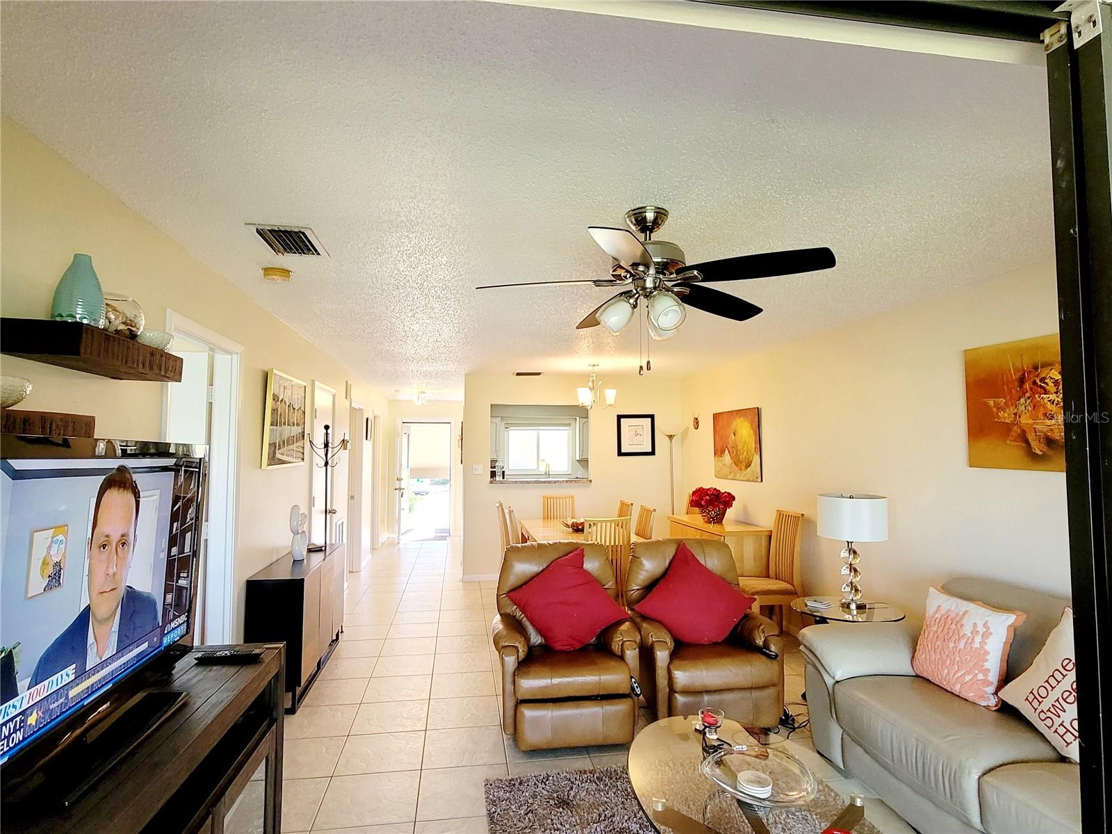 Listing photo id 13 for 5147 Willow Links 18