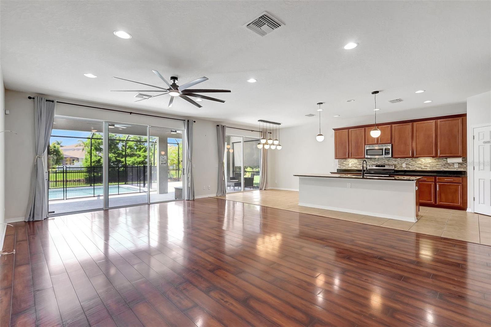 Image 11 of 64 For 7705 55th Street E