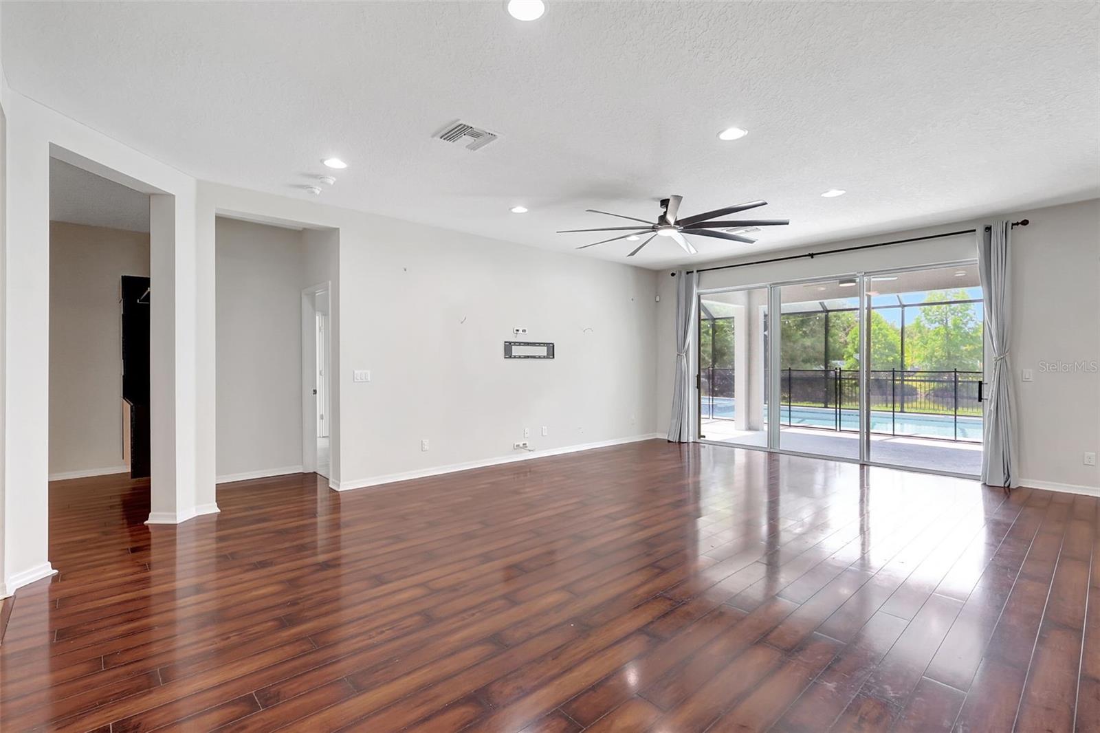 Image 9 of 64 For 7705 55th Street E
