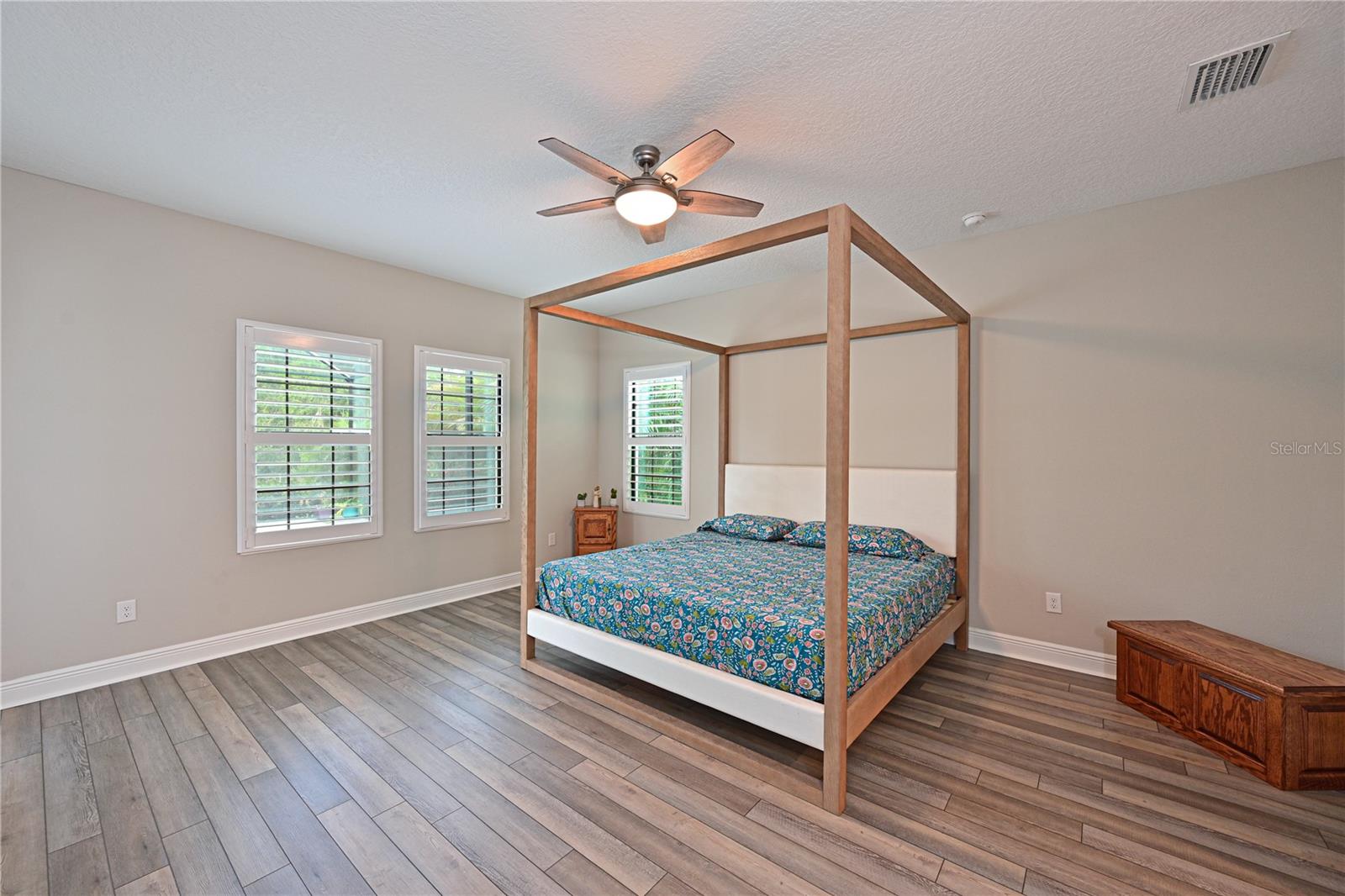 Image 13 of 62 For 8916 Isabella Circle