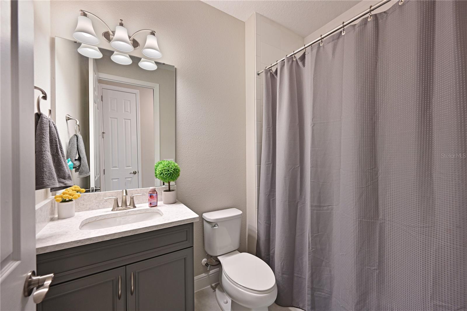 Image 19 of 62 For 8916 Isabella Circle