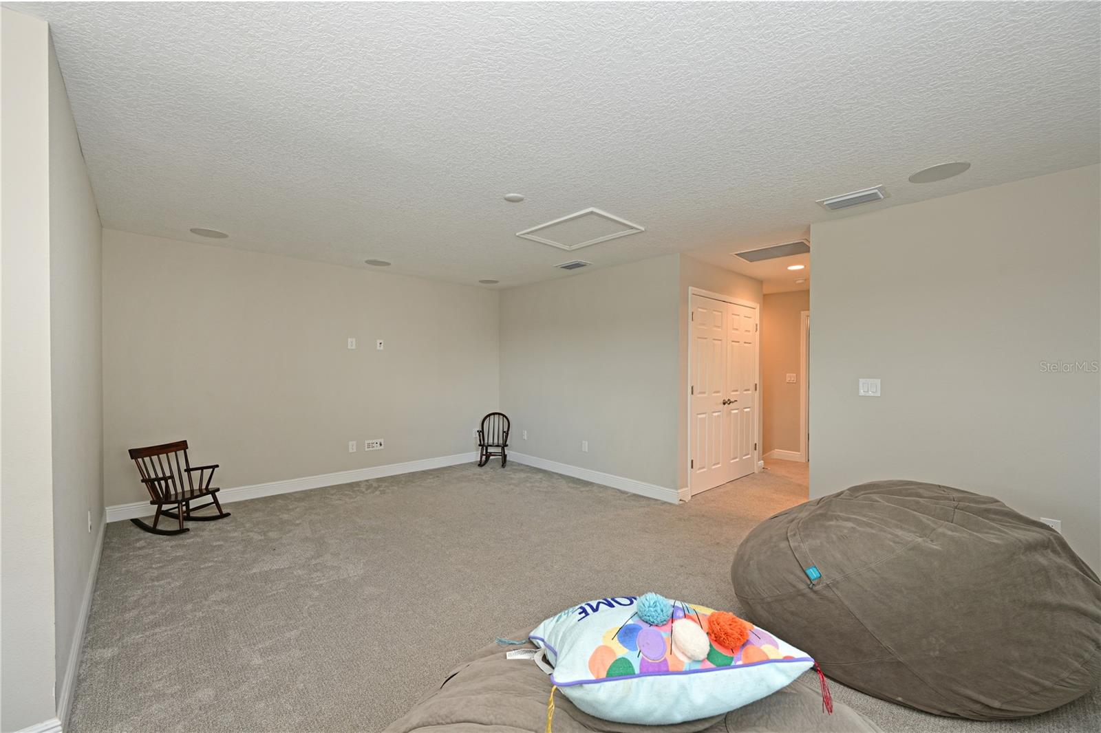 Image 24 of 62 For 8916 Isabella Circle