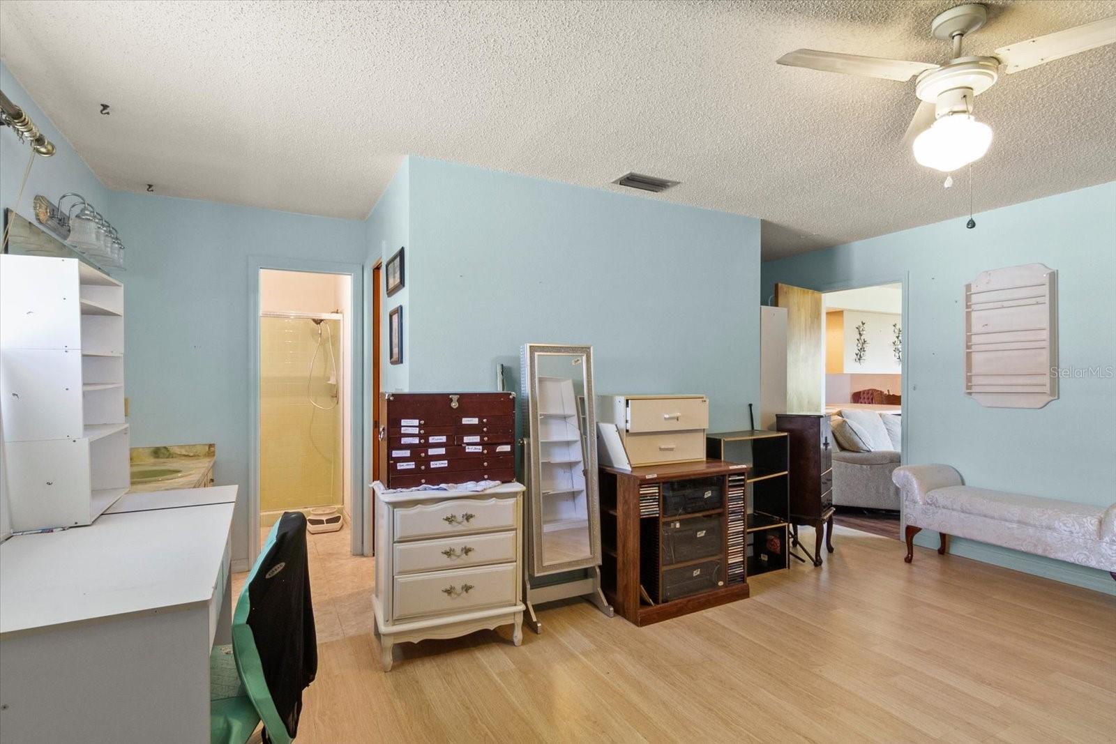 Image 32 of 41 For 710 Beverly Road