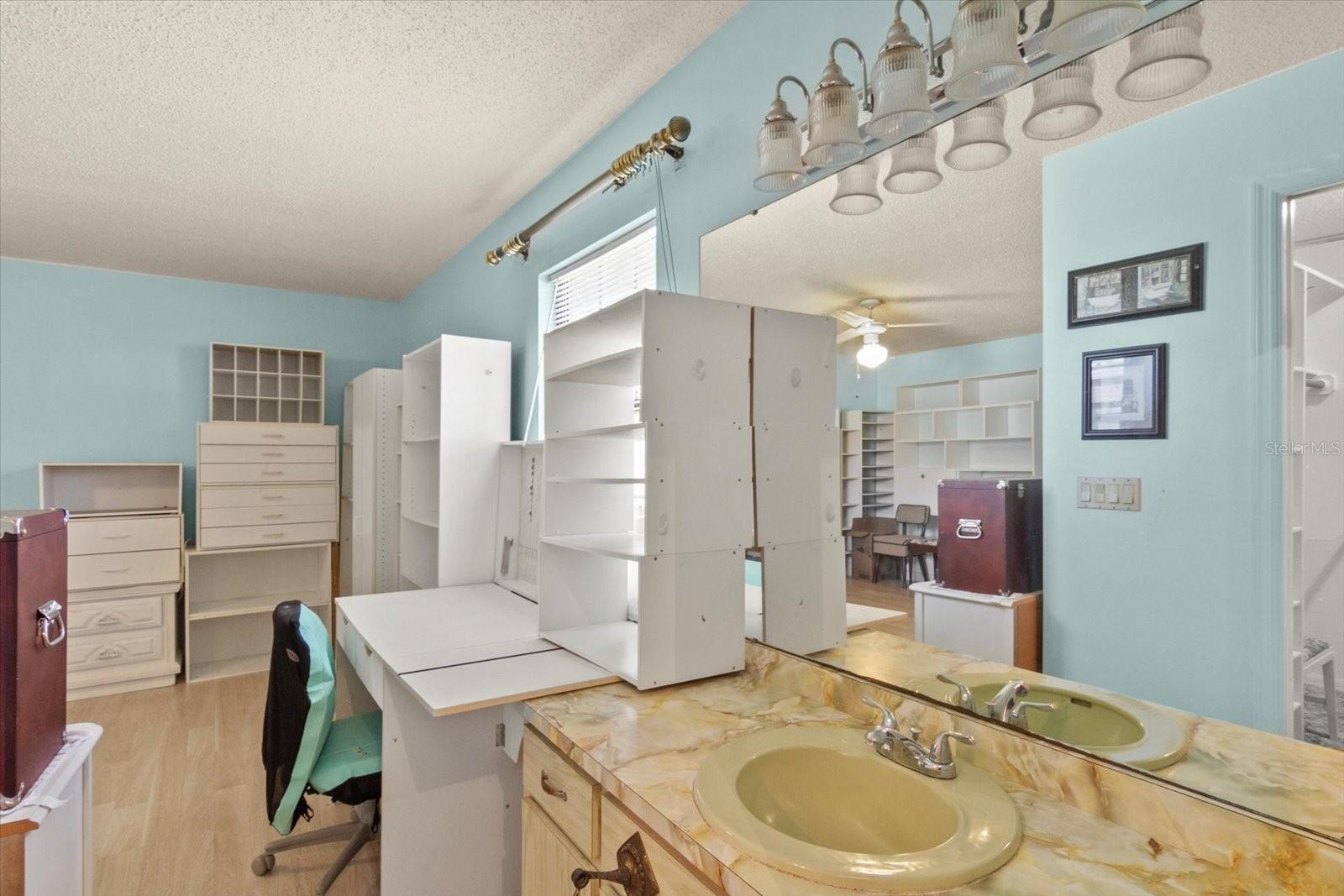 Image 33 of 41 For 710 Beverly Road