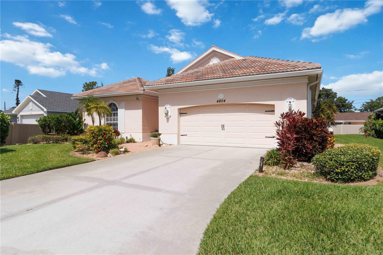 Image 3 of 65 For 4804 Jacaranda Heights Drive