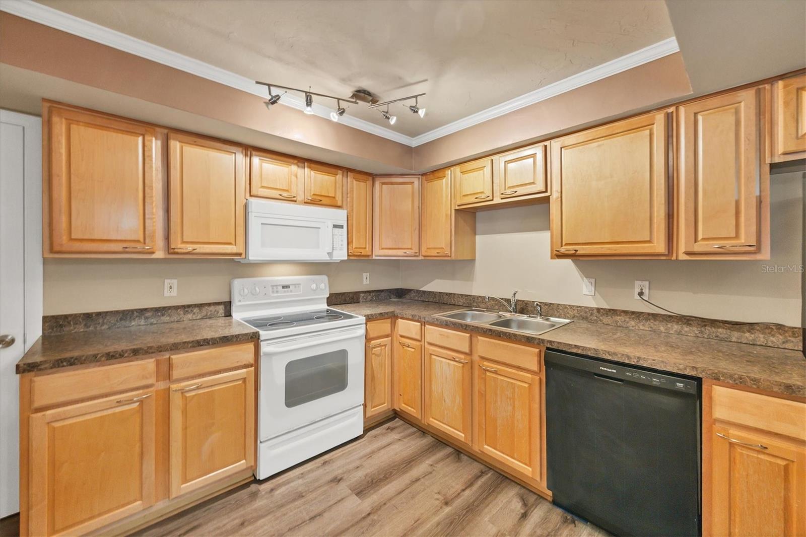Image 12 of 38 For 6760 14th Street S