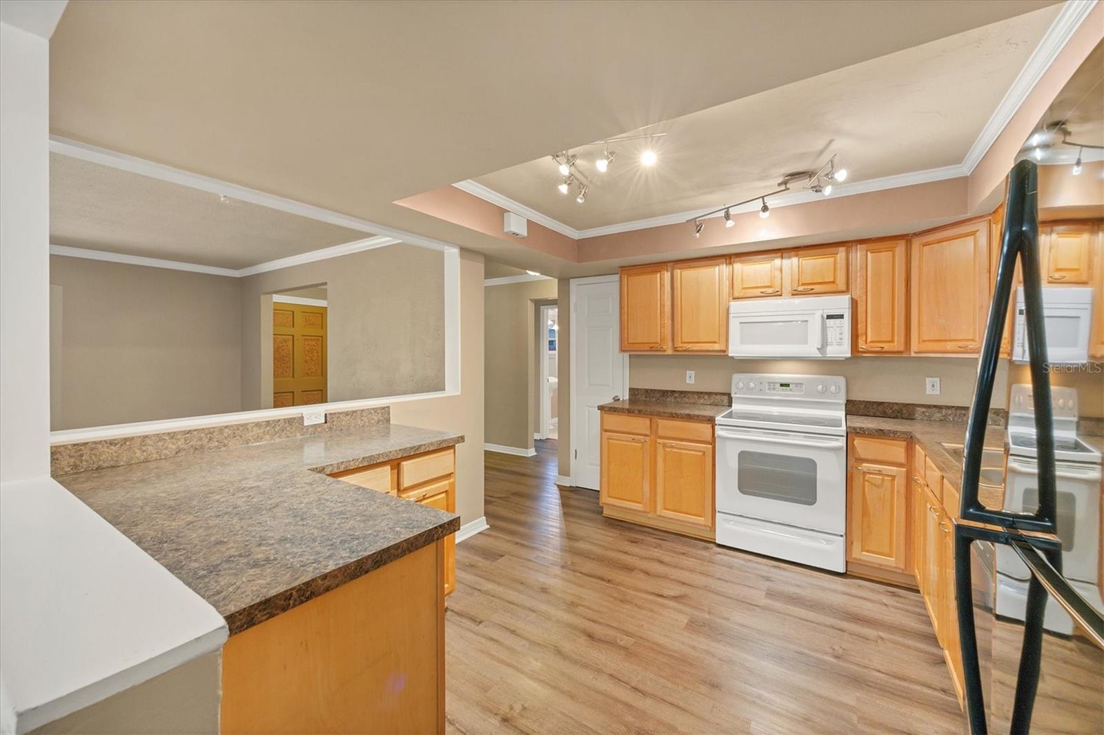 Image 9 of 38 For 6760 14th Street S