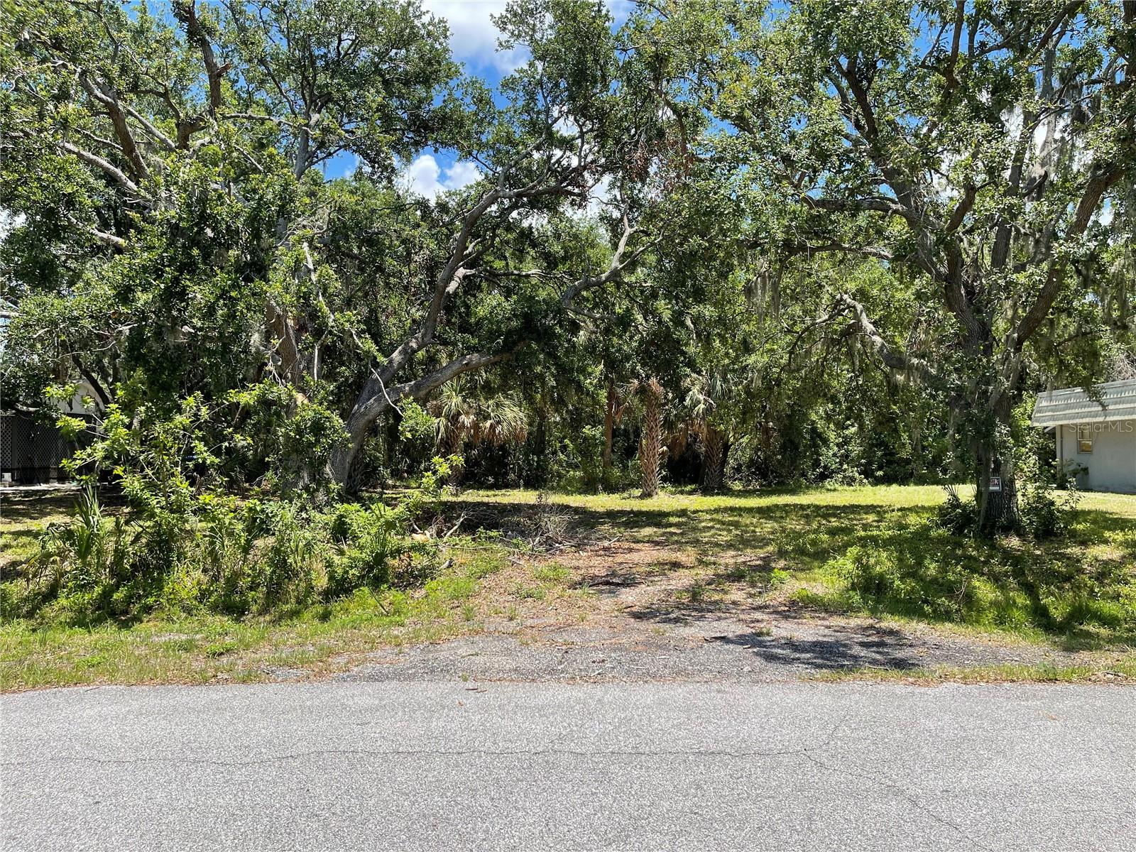 Details for 107 9th Street Ne, RUSKIN, FL 33570
