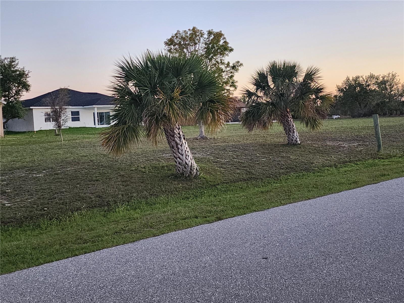 Image 4 of 14 For 15563 Ruston Circle