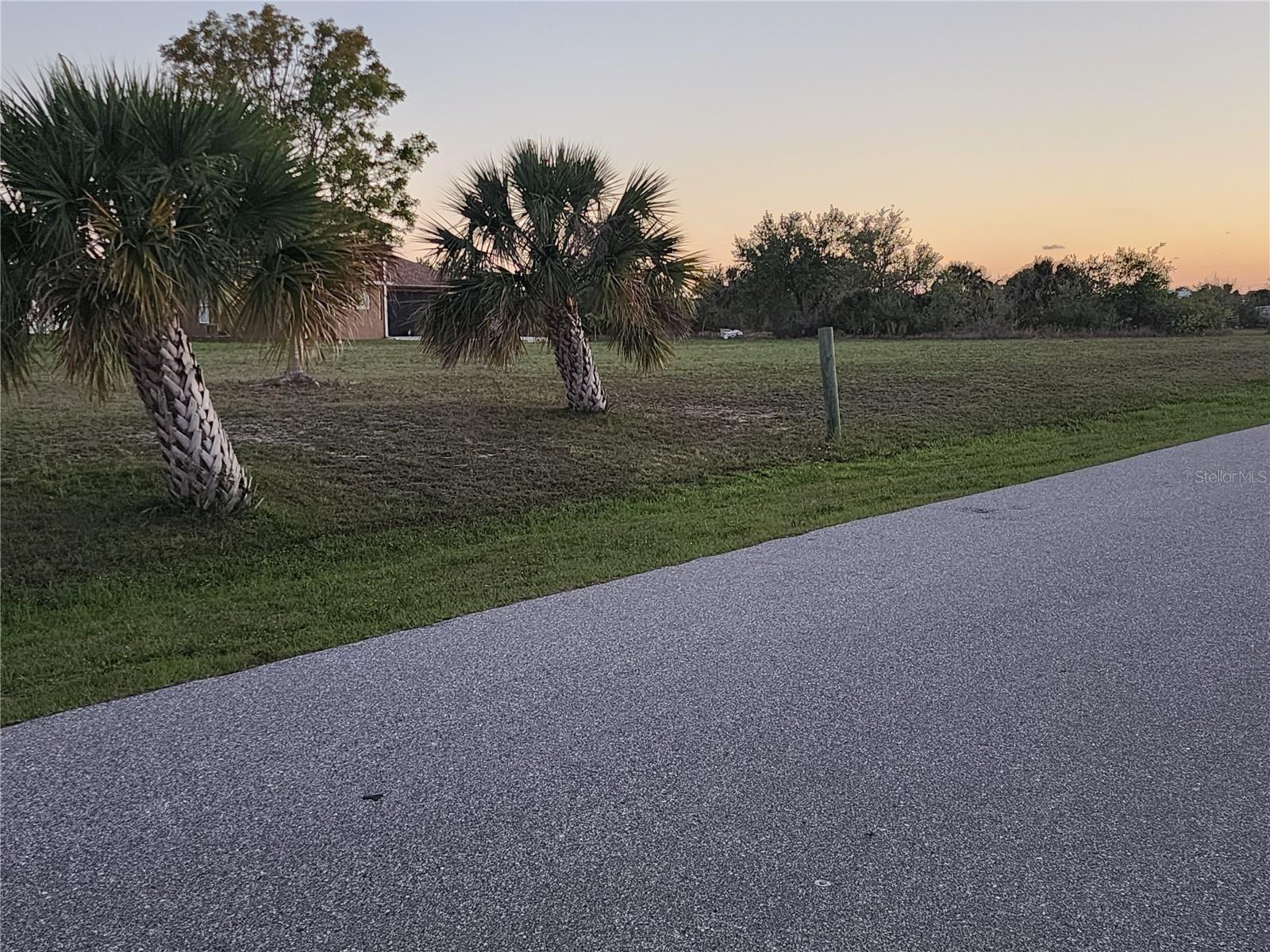 Image 11 of 14 For 15571 Ruston Circle