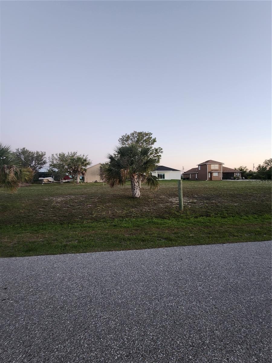 Image 2 of 14 For 15571 Ruston Circle