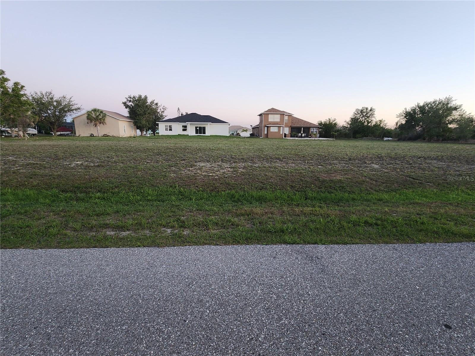 Image 5 of 14 For 15571 Ruston Circle