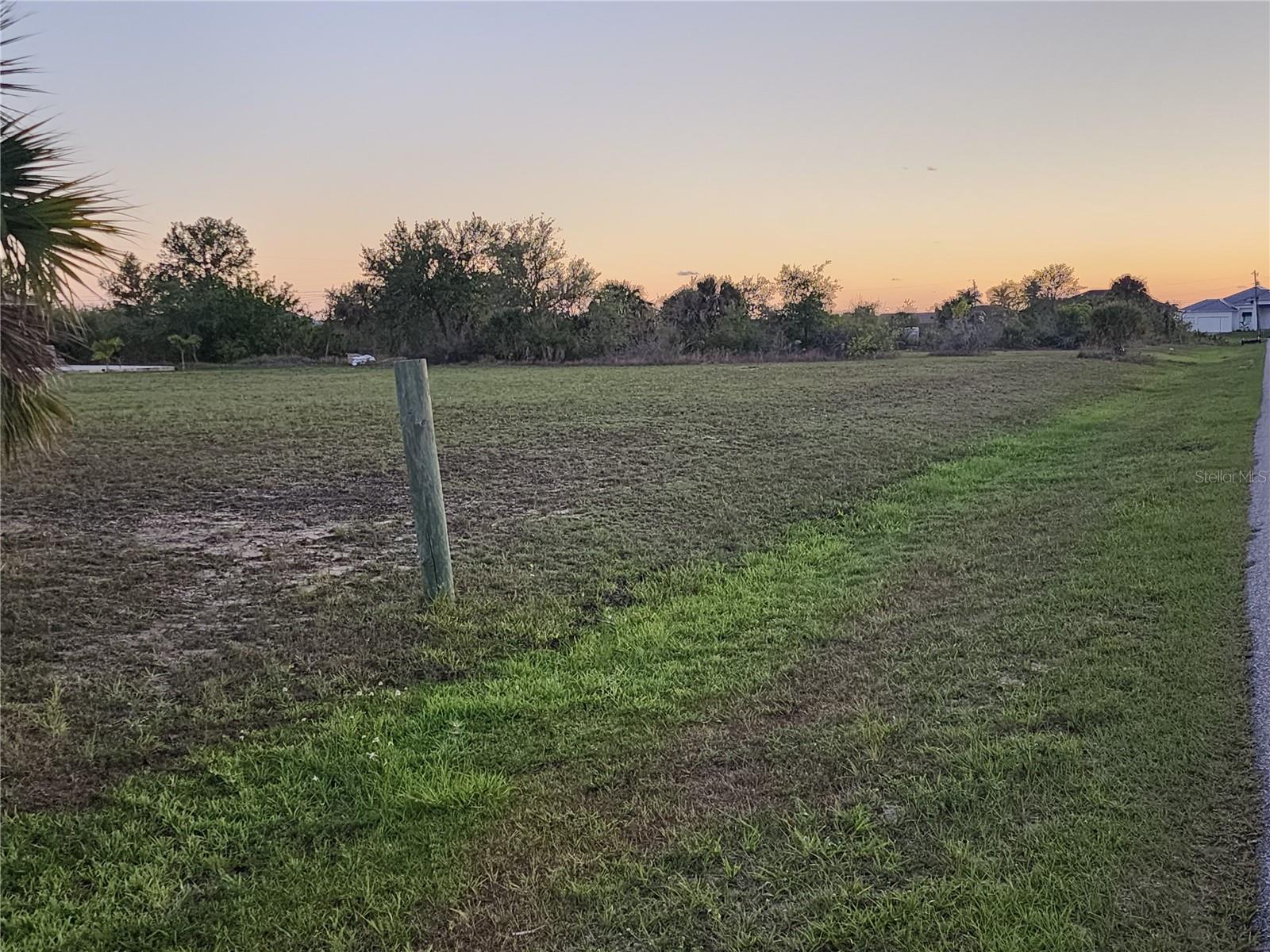 Image 8 of 14 For 15571 Ruston Circle