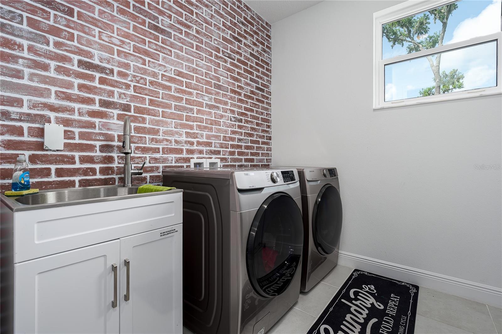 Image 30 of 57 For 5651 Trevesta Place
