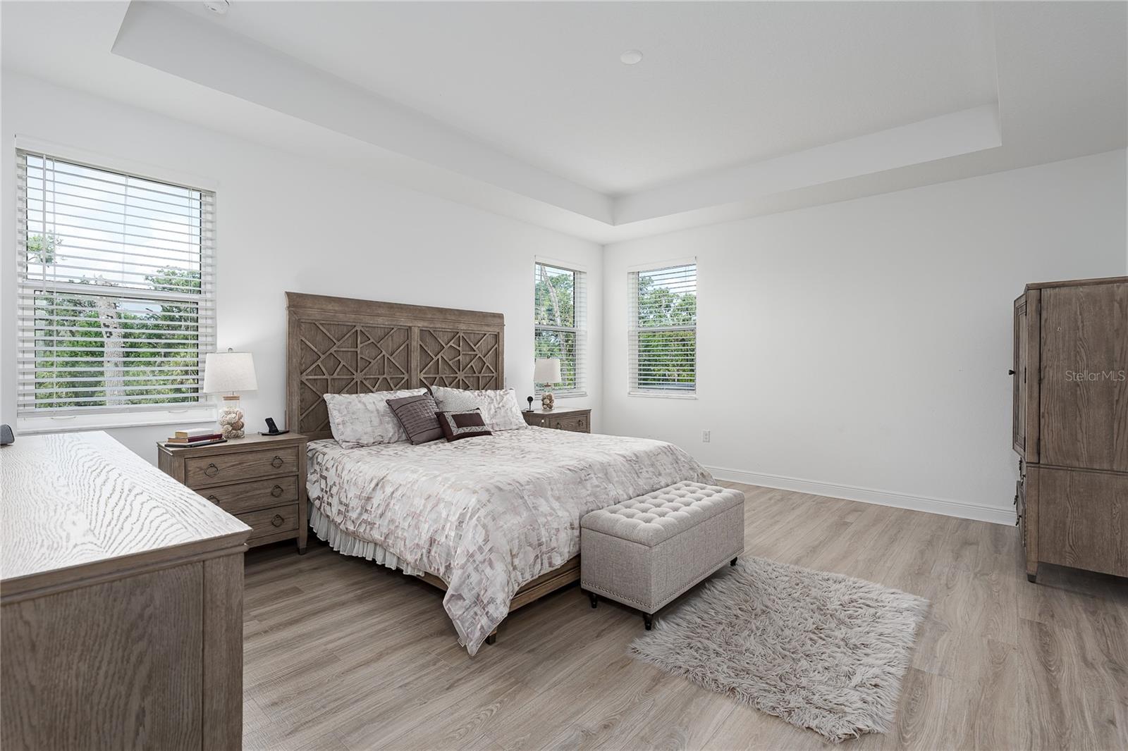 Image 31 of 57 For 5651 Trevesta Place
