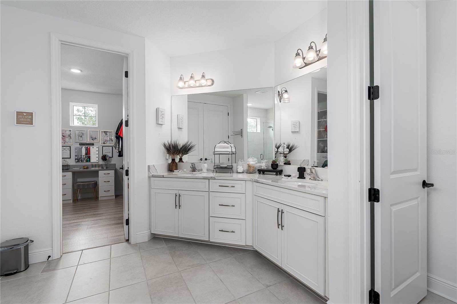 Image 33 of 57 For 5651 Trevesta Place