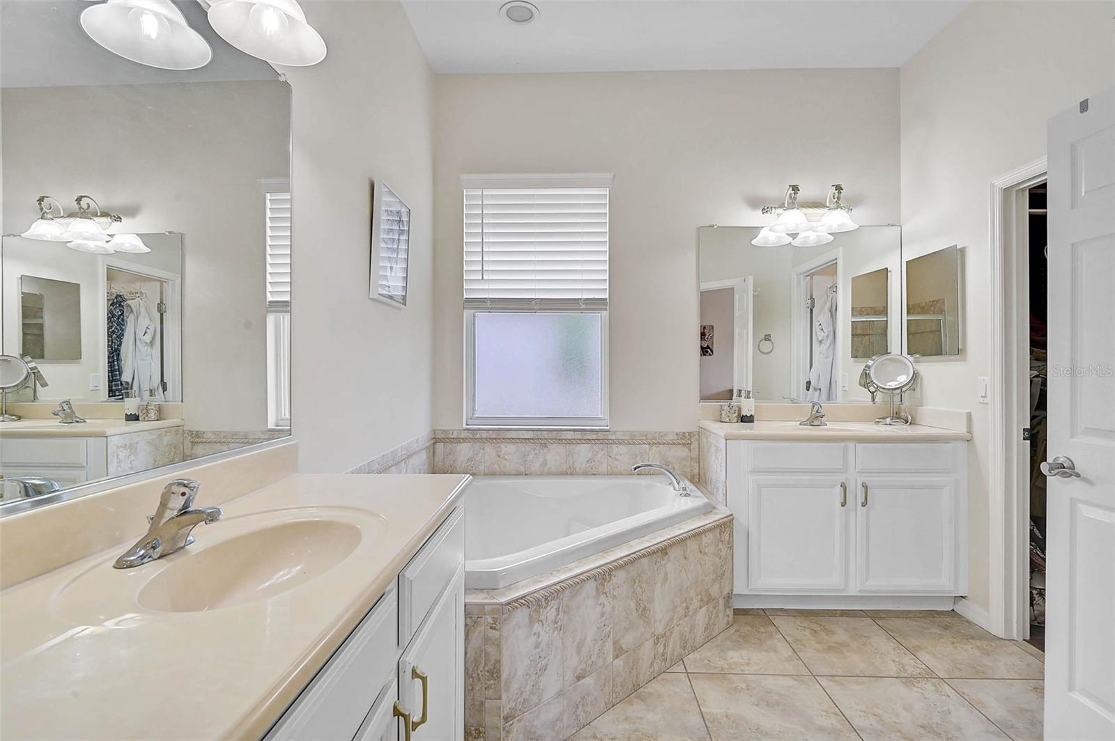 Image 22 of 42 For 4103 61st Avenue E