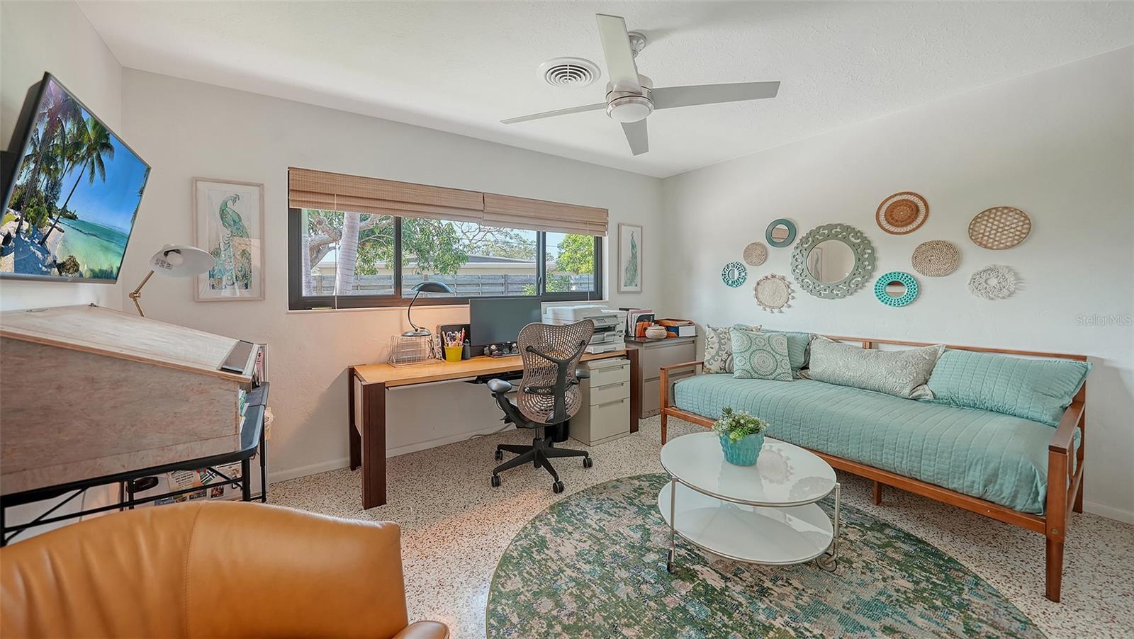 Image 31 of 59 For 2516 Goldenrod Street