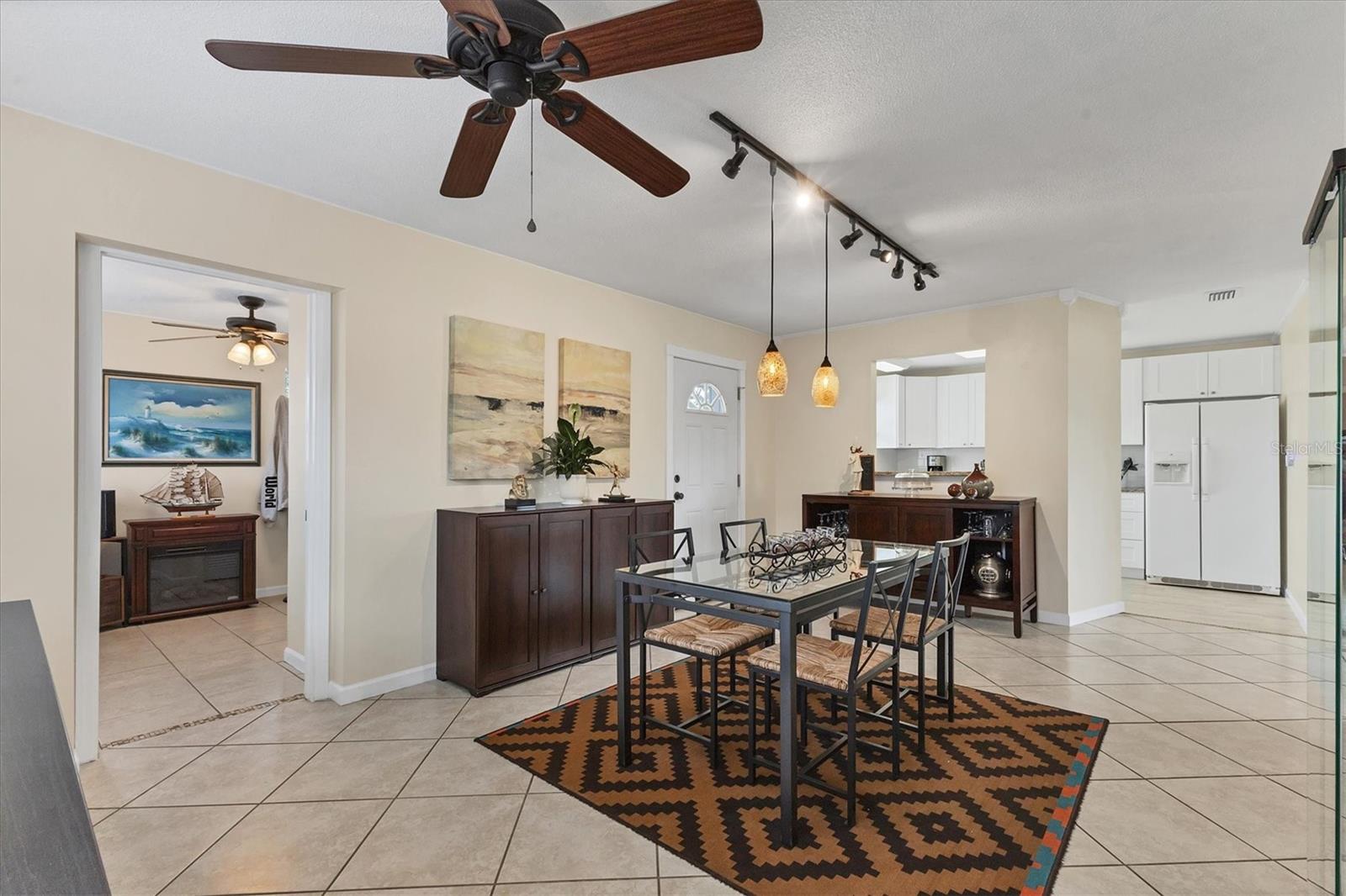 Image 13 of 32 For 2402 33rd Street W