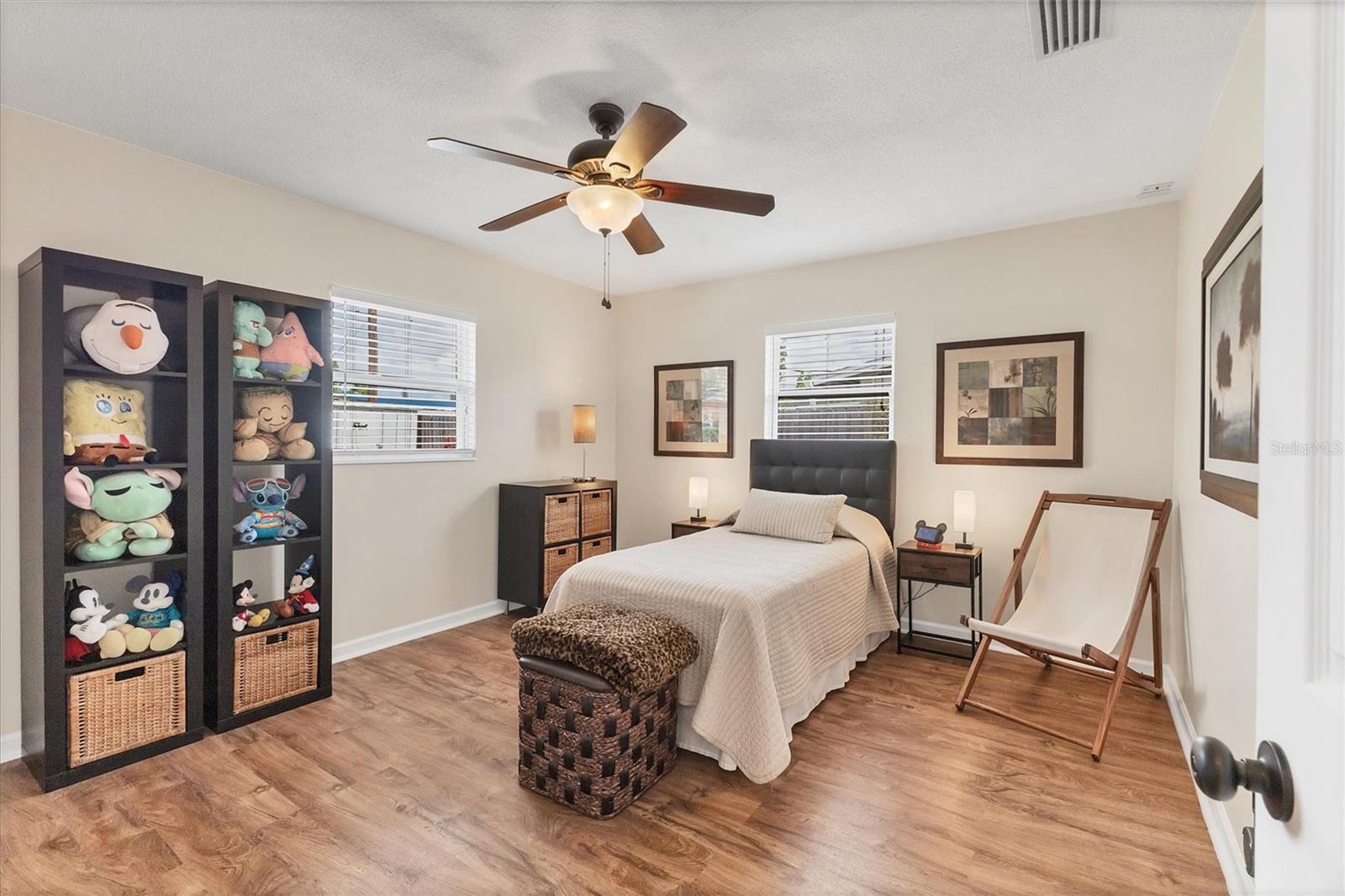 Image 18 of 32 For 2402 33rd Street W