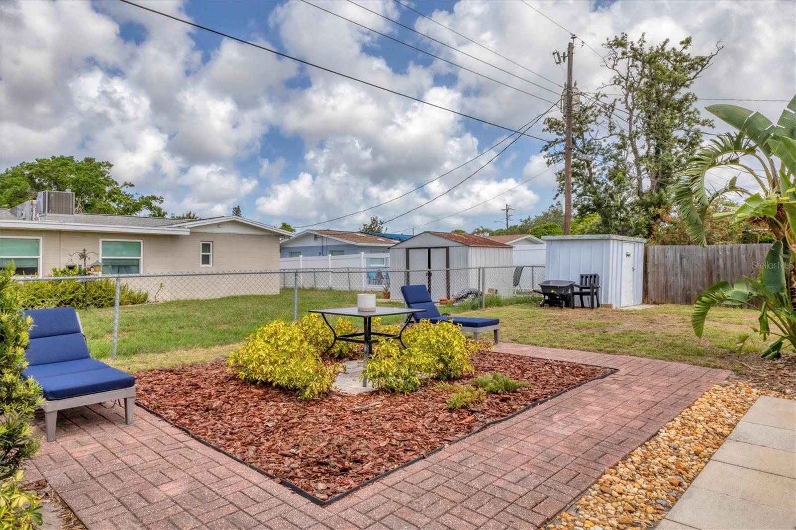 Image 25 of 32 For 2402 33rd Street W