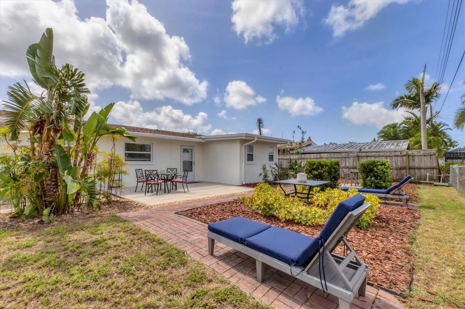 Image 26 of 32 For 2402 33rd Street W