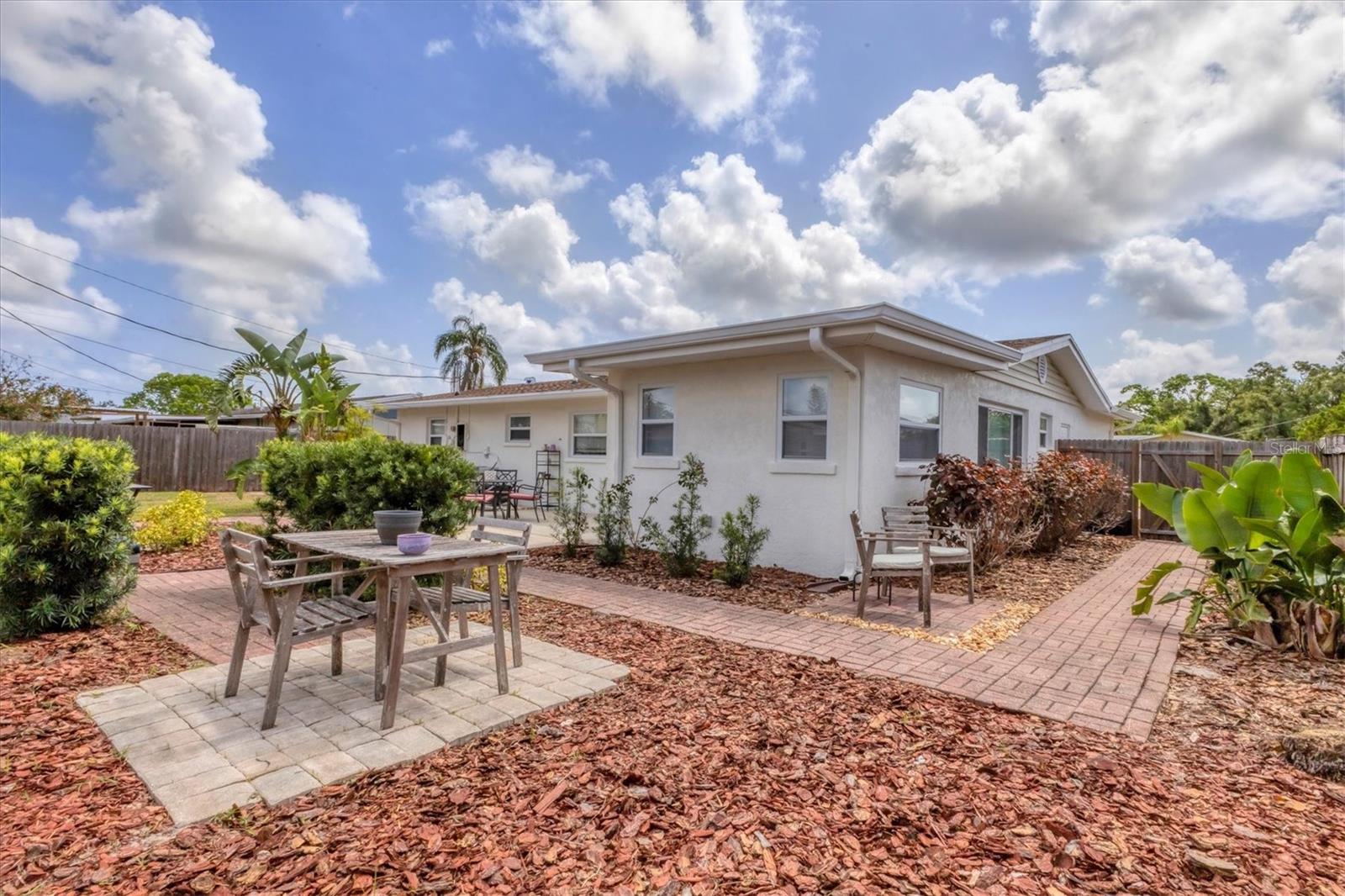 Image 27 of 32 For 2402 33rd Street W