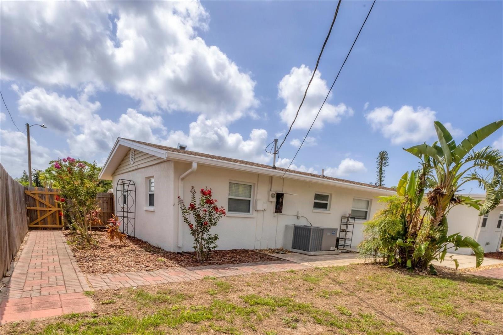 Image 28 of 32 For 2402 33rd Street W