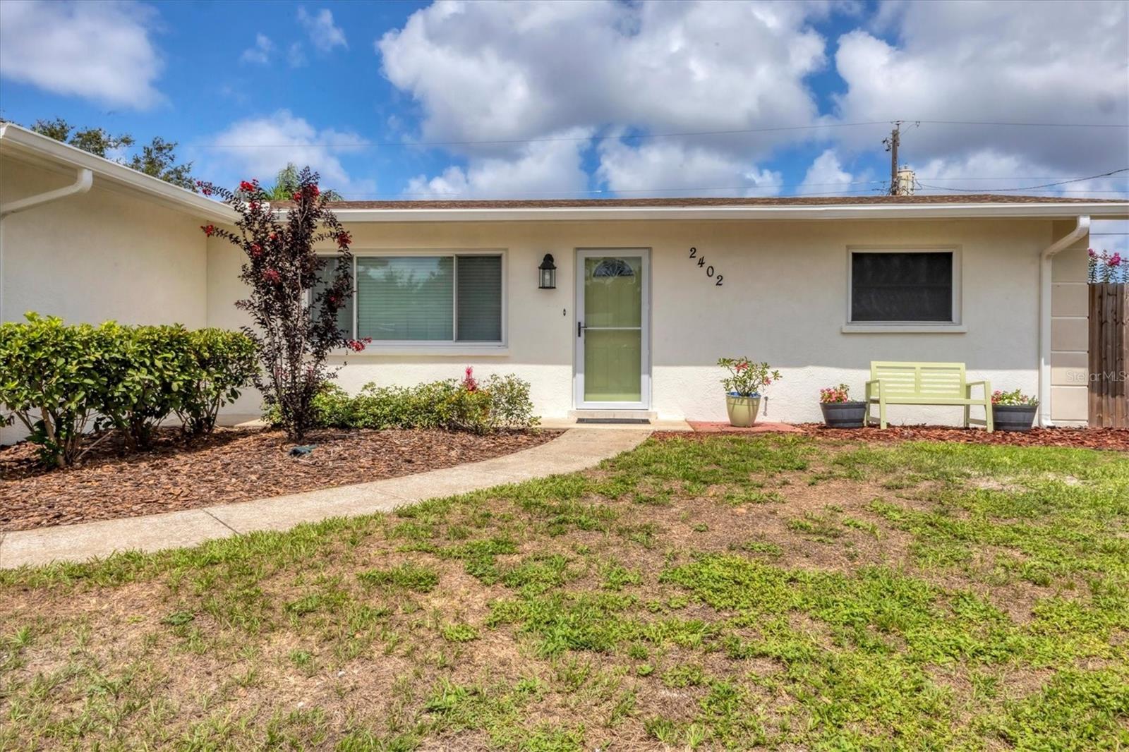 Image 4 of 32 For 2402 33rd Street W