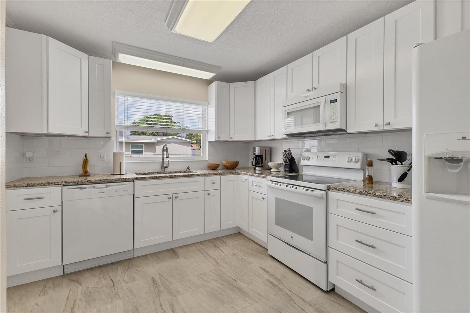 Image 9 of 32 For 2402 33rd Street W