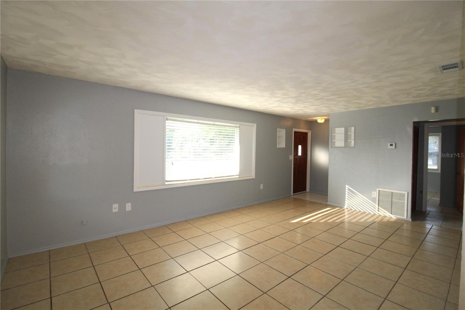 Image 10 of 22 For 2618 38th Avenue W