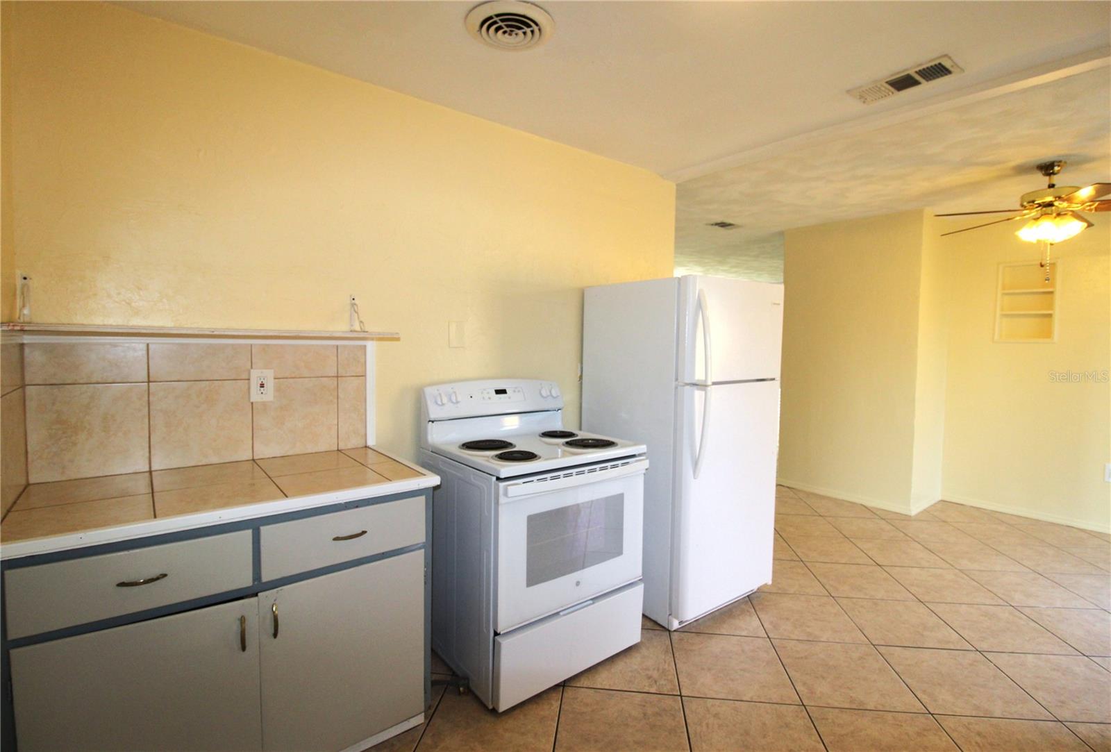 Image 5 of 22 For 2618 38th Avenue W