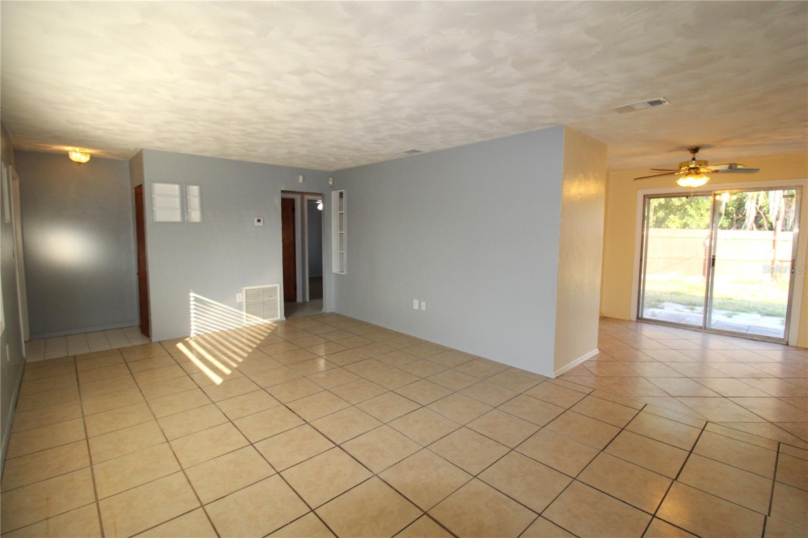 Image 8 of 22 For 2618 38th Avenue W