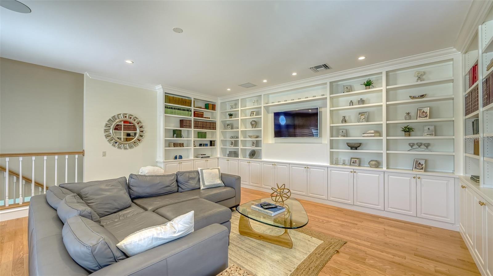 Image 30 of 63 For 1121 Morningside Place