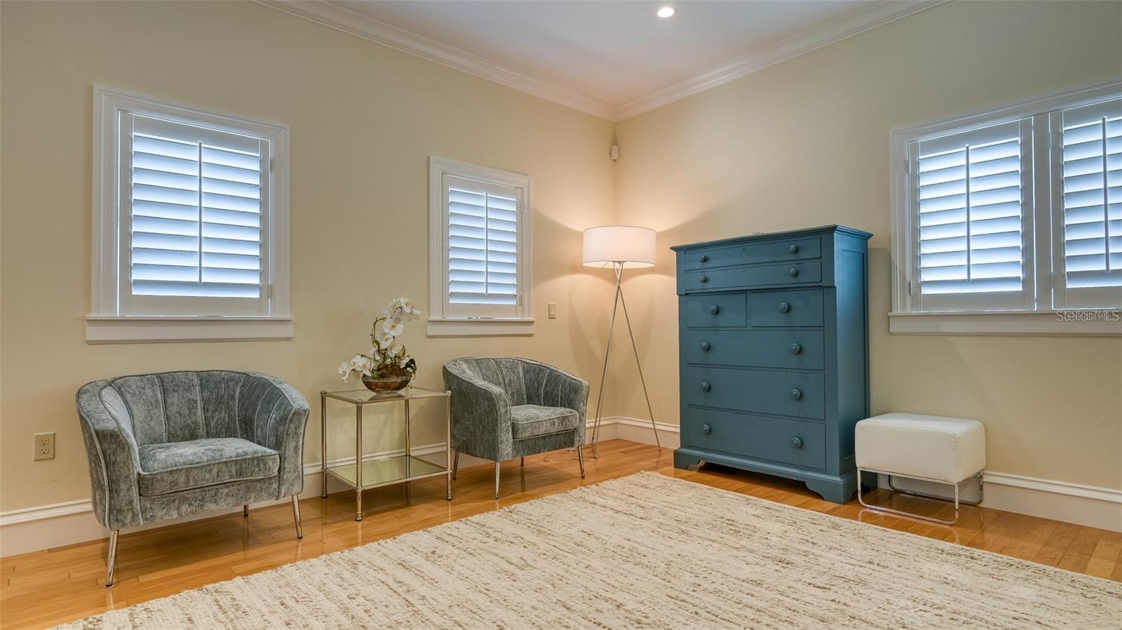 Image 32 of 63 For 1121 Morningside Place
