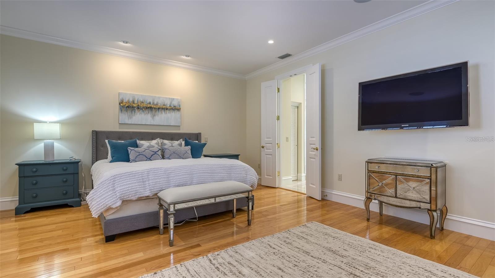 Image 33 of 63 For 1121 Morningside Place