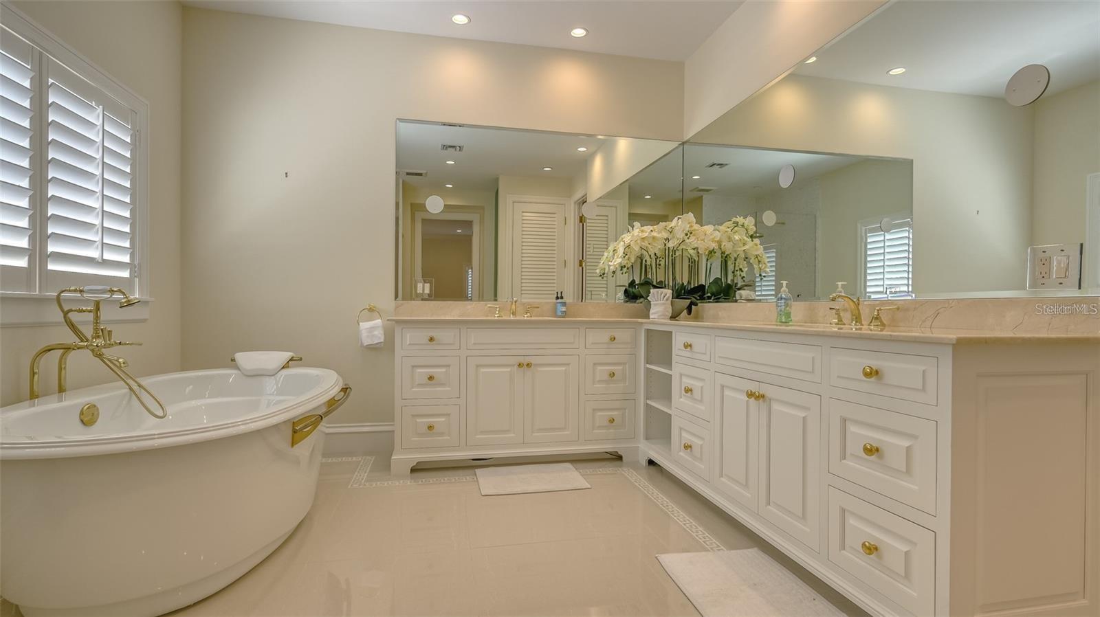 Image 35 of 63 For 1121 Morningside Place