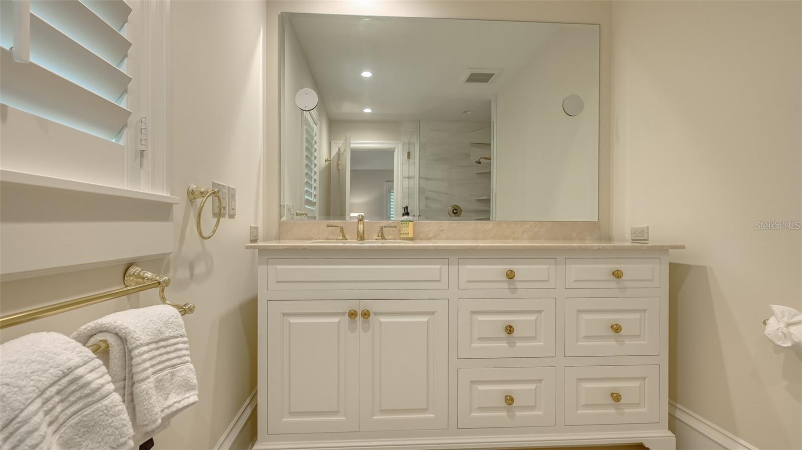 Image 44 of 63 For 1121 Morningside Place