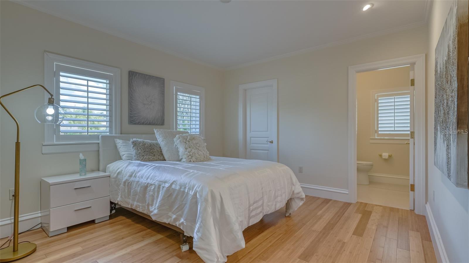 Image 45 of 63 For 1121 Morningside Place