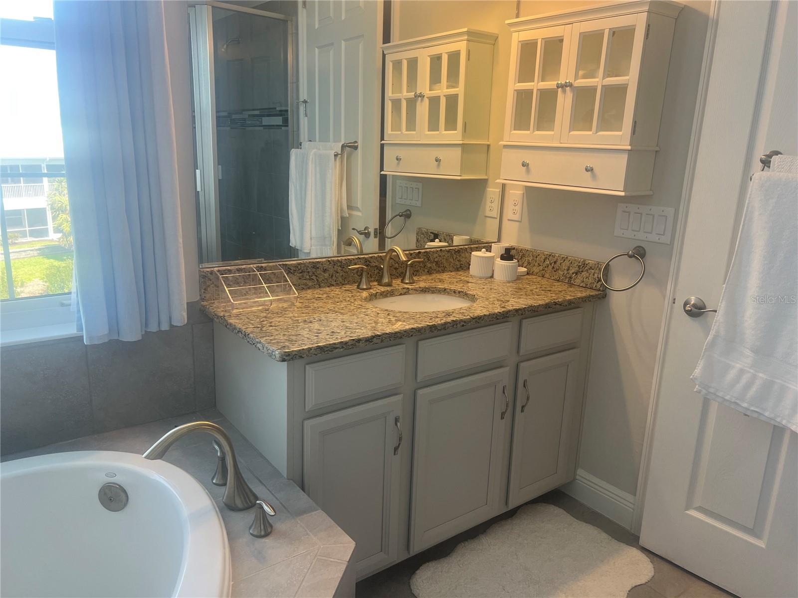 Image 13 of 31 For 10420 Coral Landings Lane 115