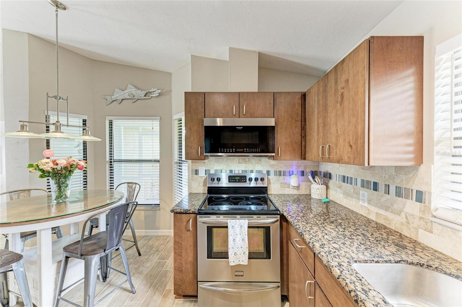 Image 12 of 35 For 4115 2nd Avenue Nw