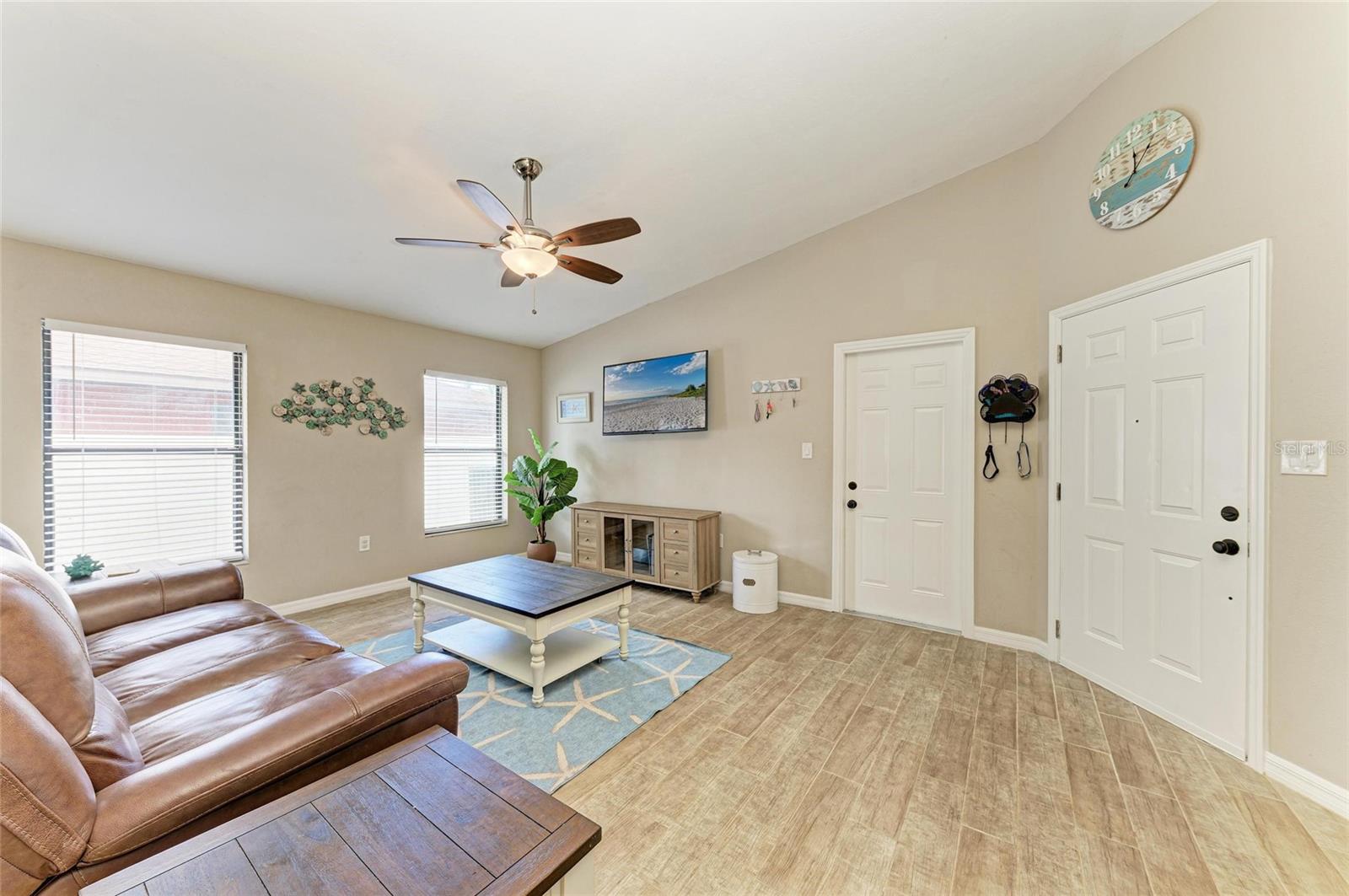 Image 5 of 35 For 4115 2nd Avenue Nw