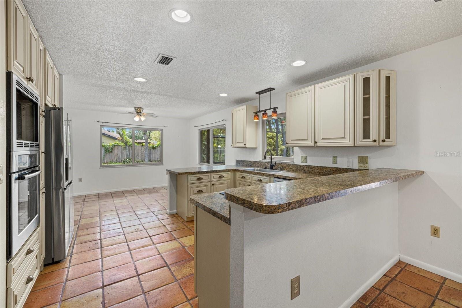Image 11 of 52 For 8255 Longbay Boulevard